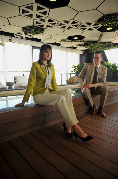 thumbnail Dama y Caballero